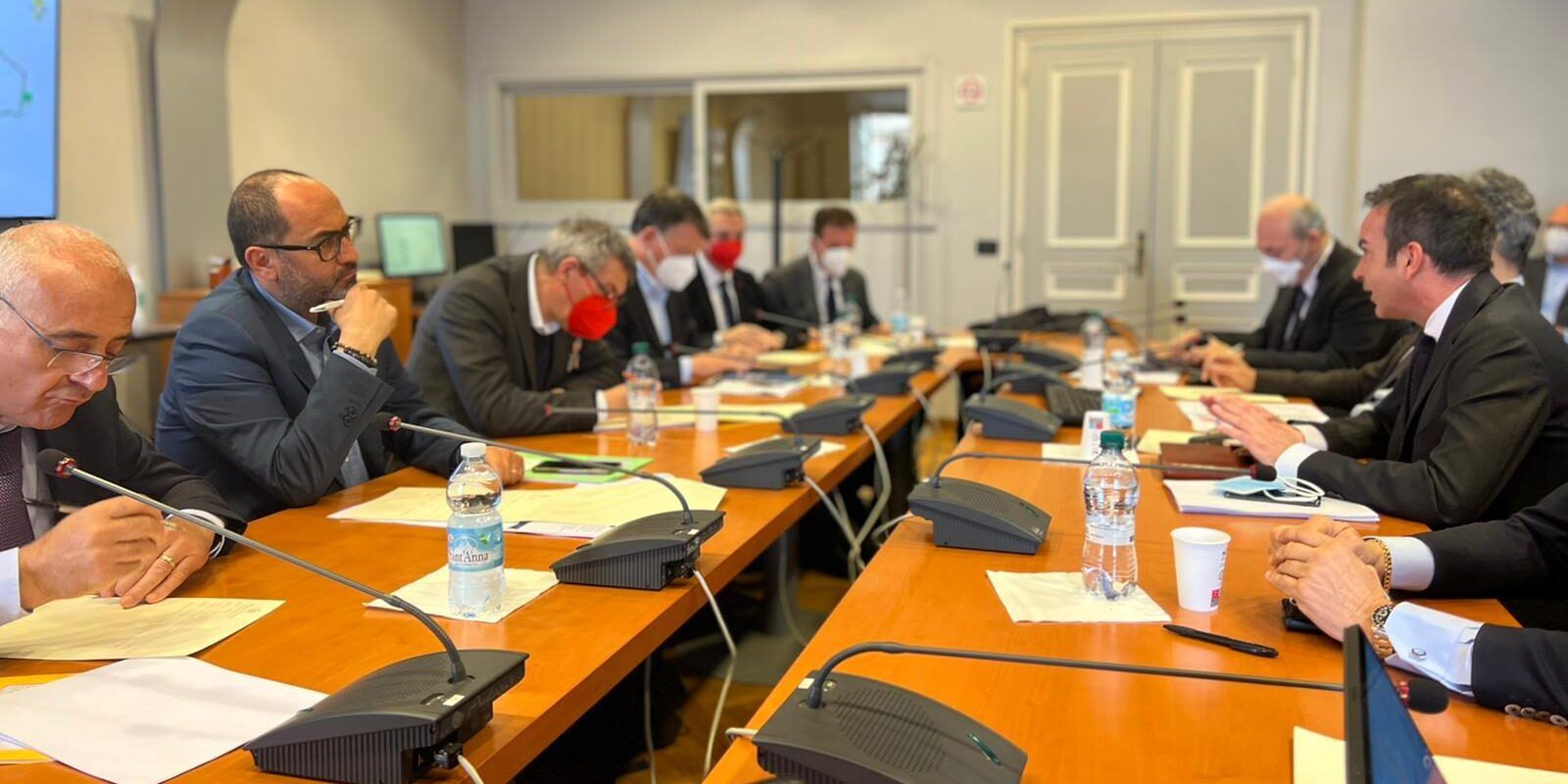 Regione-sindacati, c’è sintonia: pronti a presentare al governo la “vertenza Calabria” – VIDEO