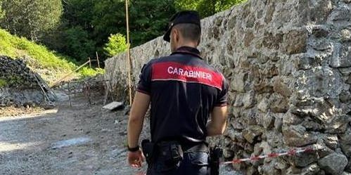 Abusivismo edilizio nel cuore del Parco del Pollino, denuncia e sequestro dei carabinieri