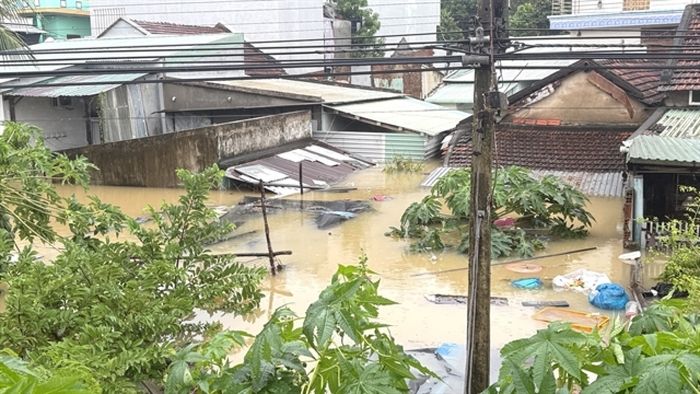 Pioggia record in Vietnam, oltre 50 tra morti e dispersi