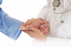 Guai a toccare il rapporto fiduciario medico-paziente