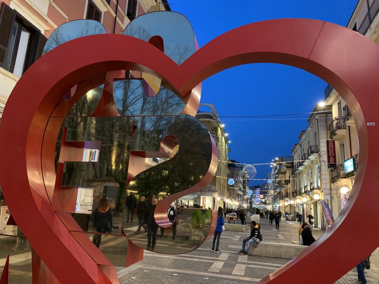 A Cosenza sarà un Natale all’insegna della crisi
