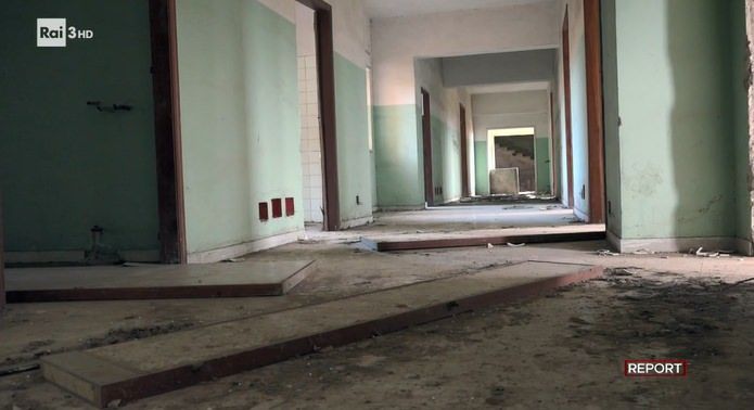 Il viaggio di Report tra caos e ospedali "fantasma". Così la Calabria affronta il virus