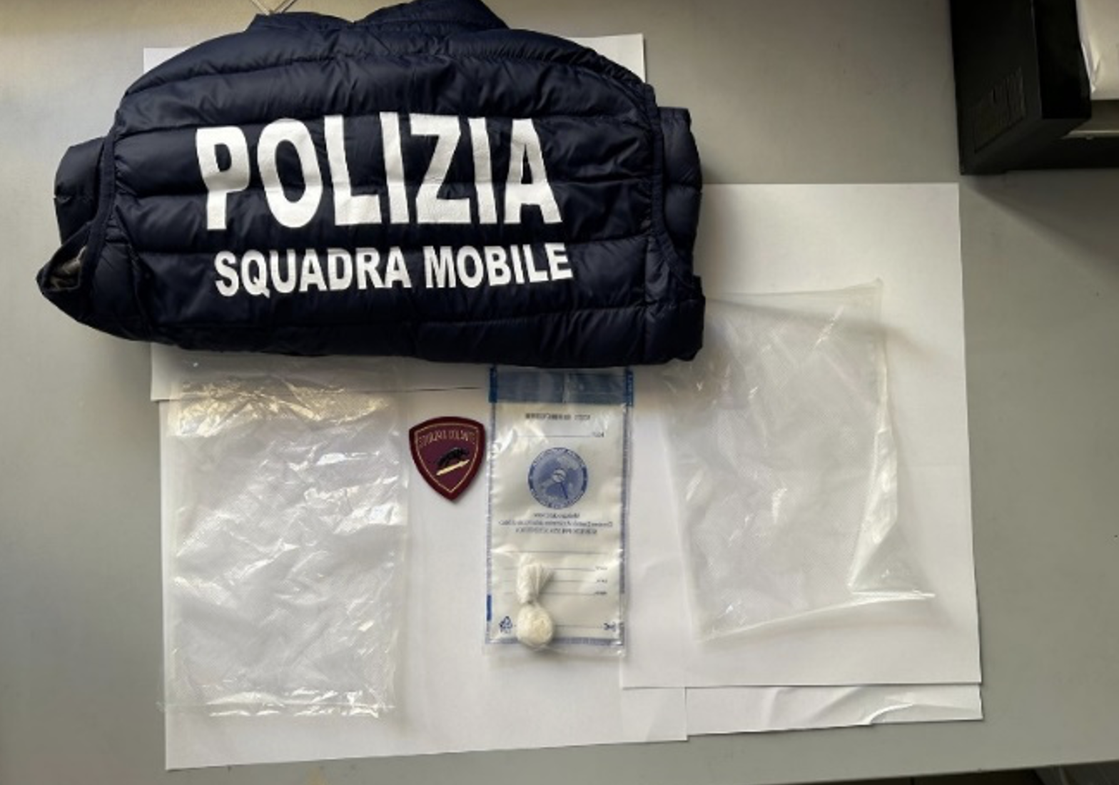 Contrasto allo spaccio di droga: due arresti a Crotone