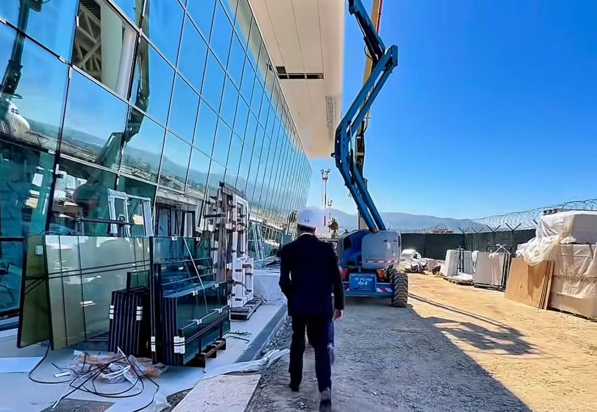 Nuovo aeroporto di Reggio Calabria, Occhiuto: «Tutto pronto tra una decina di giorni» – VIDEO