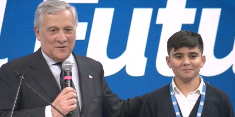 A 14 anni è il più giovane iscritto di FI: «Voglio battermi per la mia Calabria» – FOTO