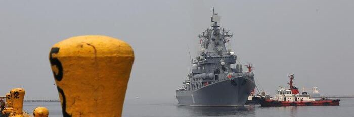 Incrociatore russo passa a 150 miglia dalle coste della Puglia