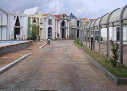 Cirò Marina, danneggiata la tomba di una donna