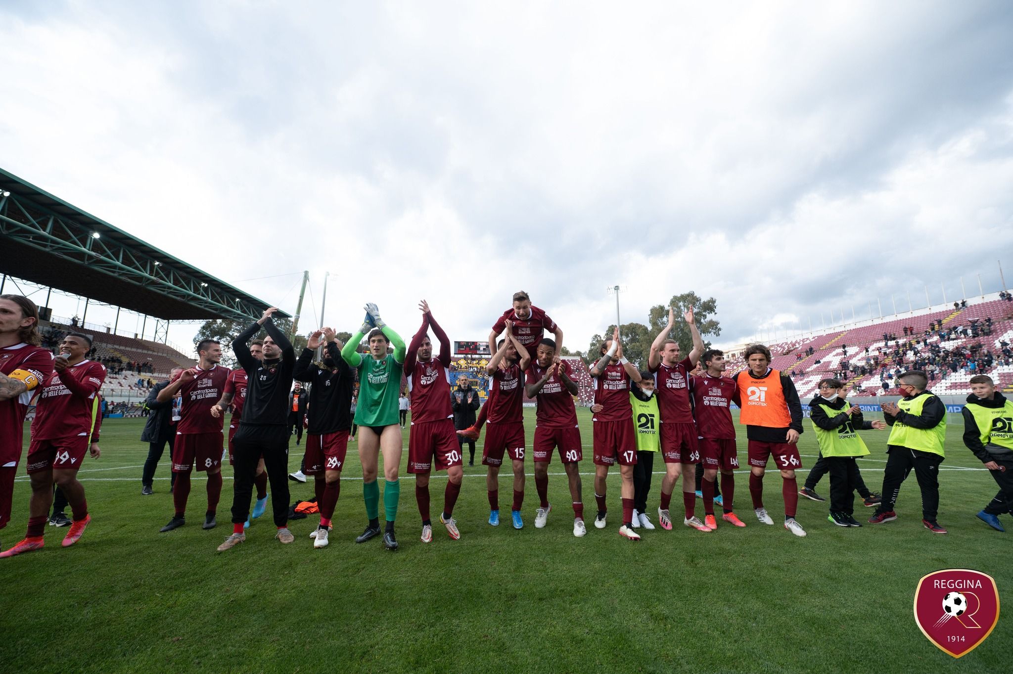 La politica scende in campo: «Pronti a collaborare per salvare la Reggina»