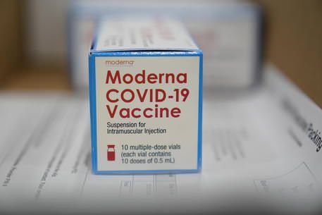 Arrivano i vaccini Moderna, presto la distribuzione alle Regioni