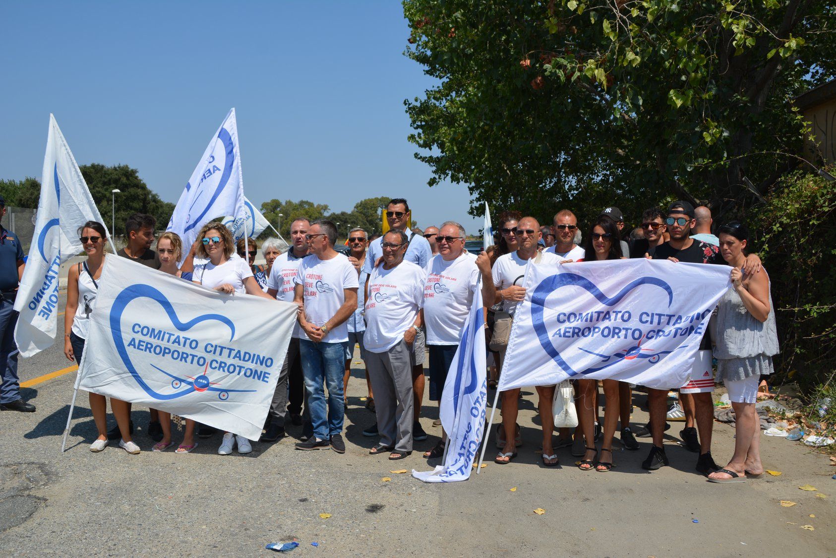 Riduzione voli e scarse garanzie, il “Comitato aeroporto Crotone” protesterà l’8 settembre