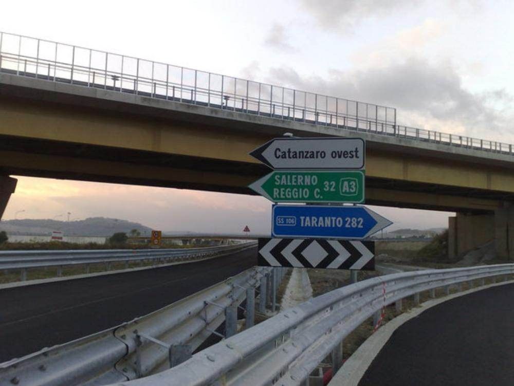 Statale 106, lettera dei sindaci a Delrio