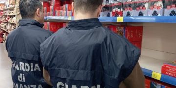 Cosenza, sequestrati oltre 21mila prodotti non conformi – FOTO E VIDEO