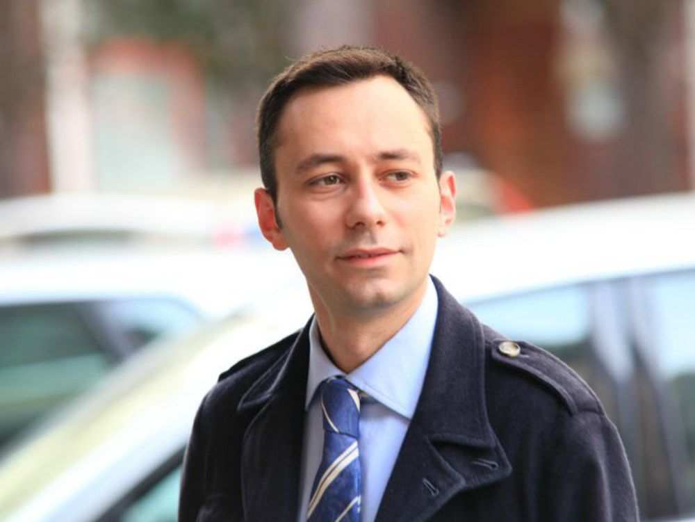 Altri abbandoni in casa di Futuro e libertà