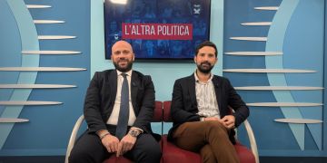 Le sfide a Cosenza e Catanzaro, la sanità e il bilancio sul governo Occhiuto. Il faccia a faccia tra Caputo e Ranuccio – VIDEO