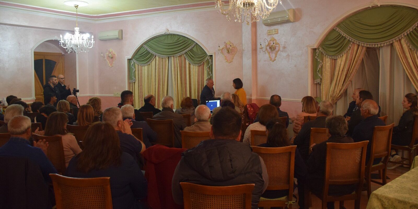 Chiaravalle, in 90 si autosospendono dal Pd: «Rifondazione non più rinviabile»