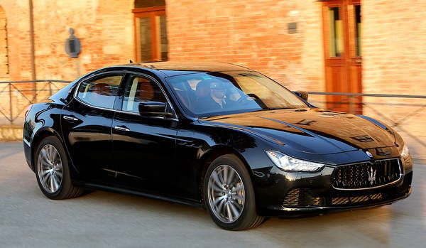 Le mille società di Borrelli, uomo dei Forastefano che affittava anche Maserati Ghibli