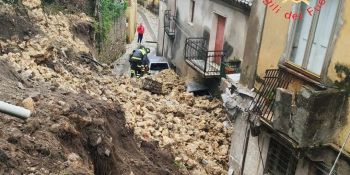 Frana nel centro abitato di Stilo, concluse le ricerche: nessuna persona sotto i detriti