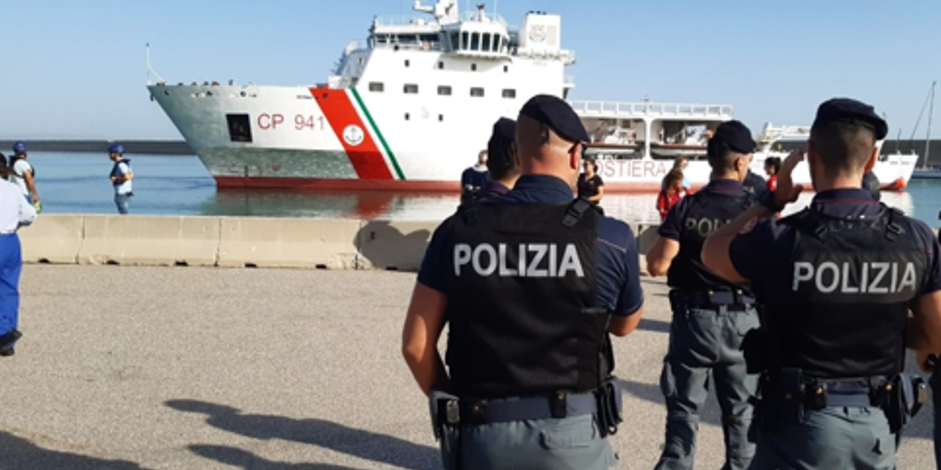 Truffa per 10 milioni di euro, arrestato a Crotone un migrante iraniano