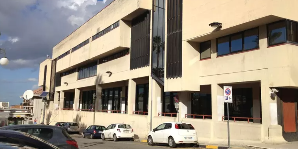 Madre della vittima di stupro di gruppo: «In pochi in piazza a Seminara, non una bella pagina»