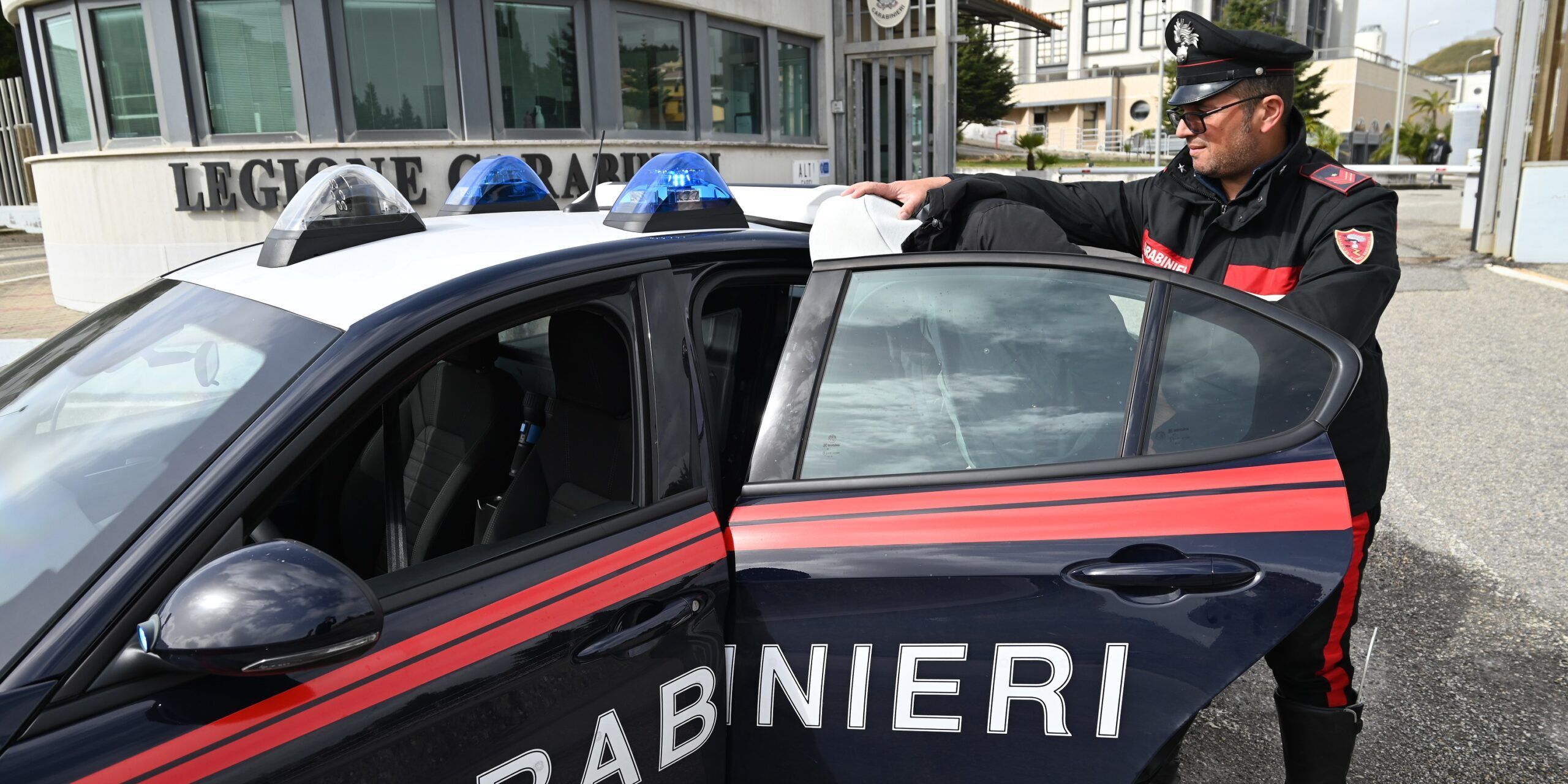 Rapina in casa con sequestro di una coppia di anziani, arrestato un cosentino