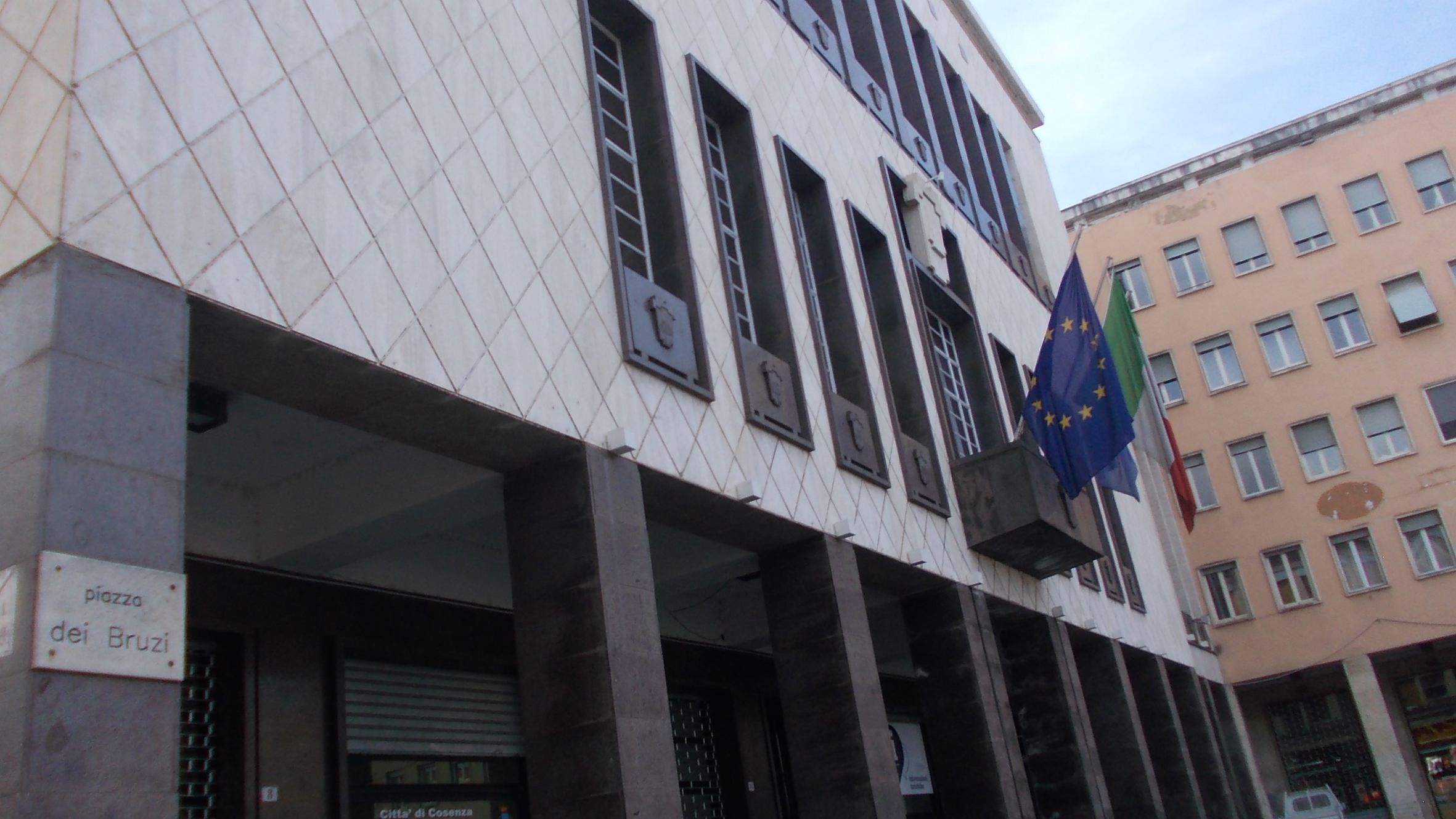 Due subcommissari per il Comune di Cosenza