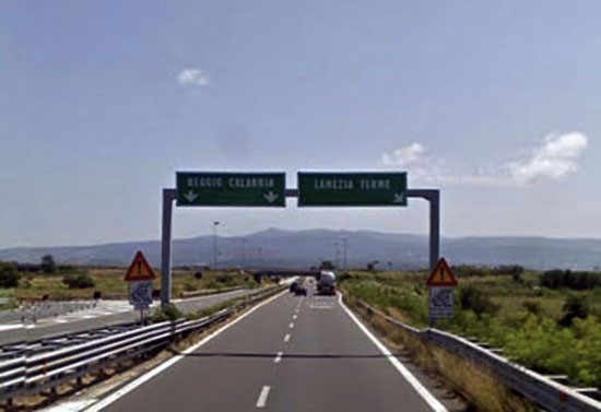 A3, scontro camion-auto