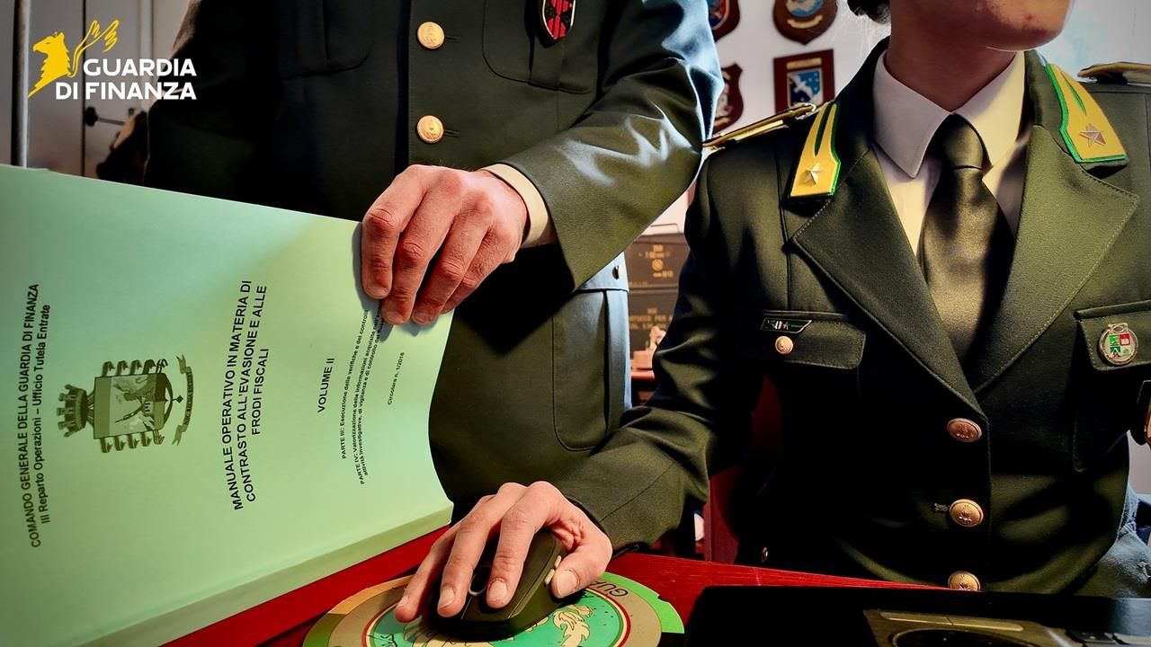 Frode fiscale da 34 milioni a Montalto Uffugo, l’organizzazione «stabile» piegata alla «violazione delle norme»