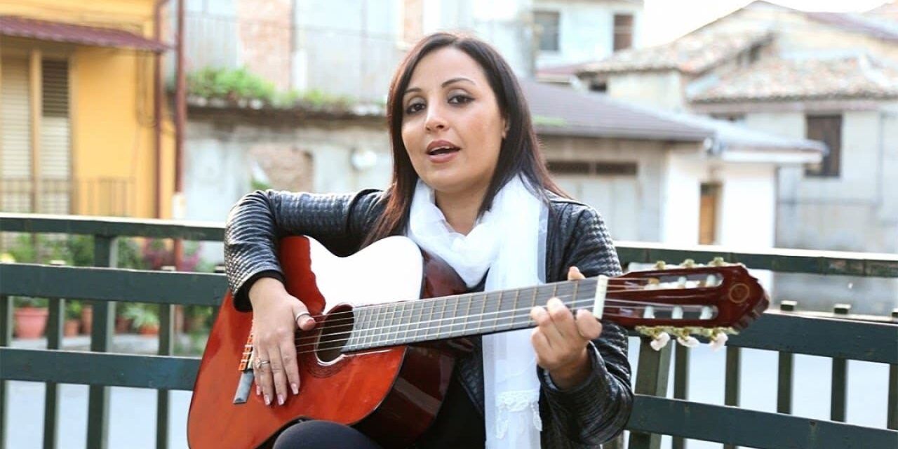 Cantante inneggia alla ‘ndrangheta, concerto annullato nel Vibonese