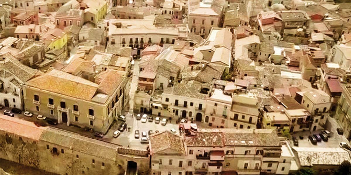 Cambiano le regole del commercio a Crotone, ecco le novità