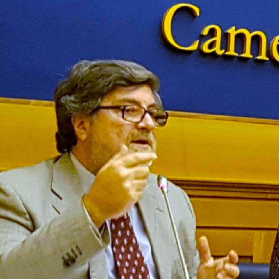 «L’emergenza rifiuti si aggrava e la Regione dà la colpa al Comune di Roma»