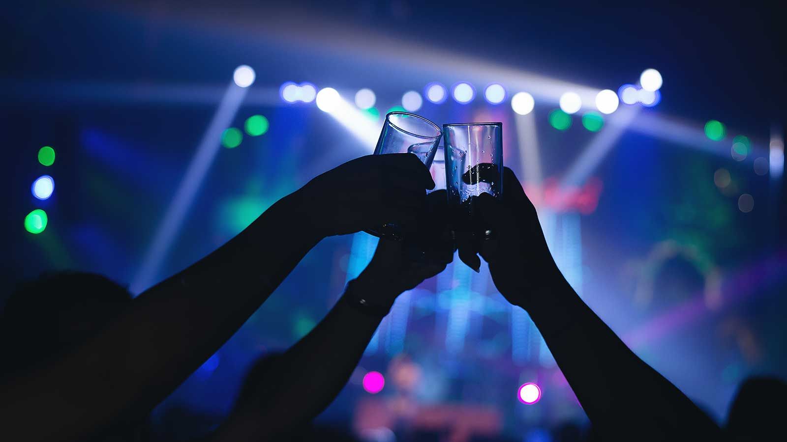 «Sono positivo al Covid, fatevi il tampone». Panico a Soverato dopo il post sui social di un giovane