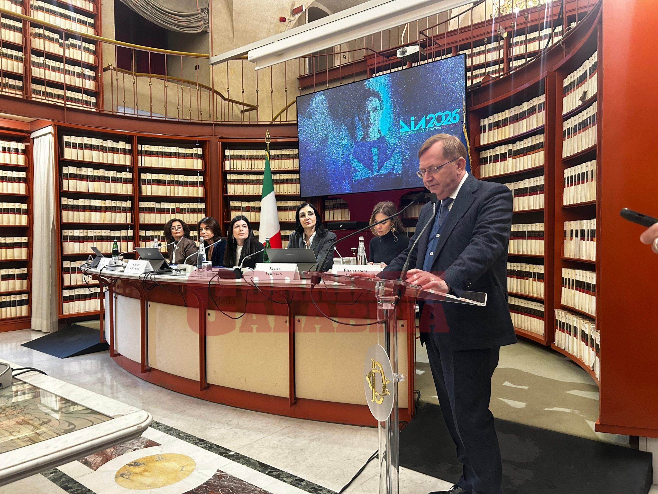 “Il volto femminile dell’Antimafia”: la Dia dedica il calendario 2026 al coraggio delle donne – VIDEO