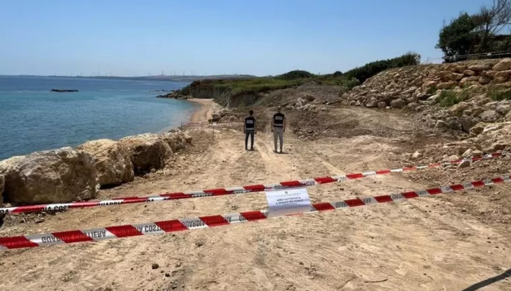 Area sequestrata nella Riserva di Capo Rizzuto: lavori abusivi su 3.500 mq di costa
