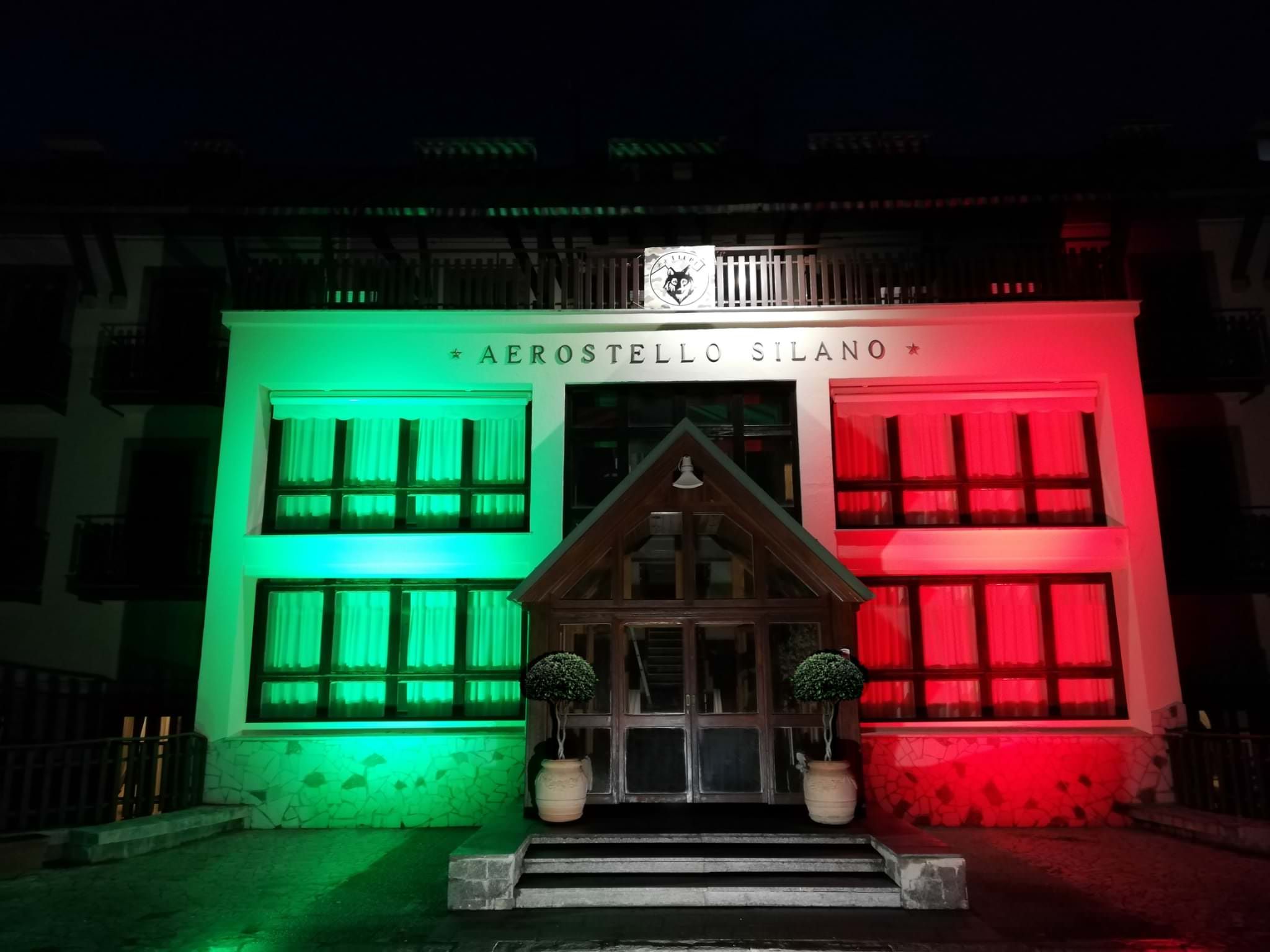 Festa della Repubblica, il tricolore dell'aeronautica brilla in Sila