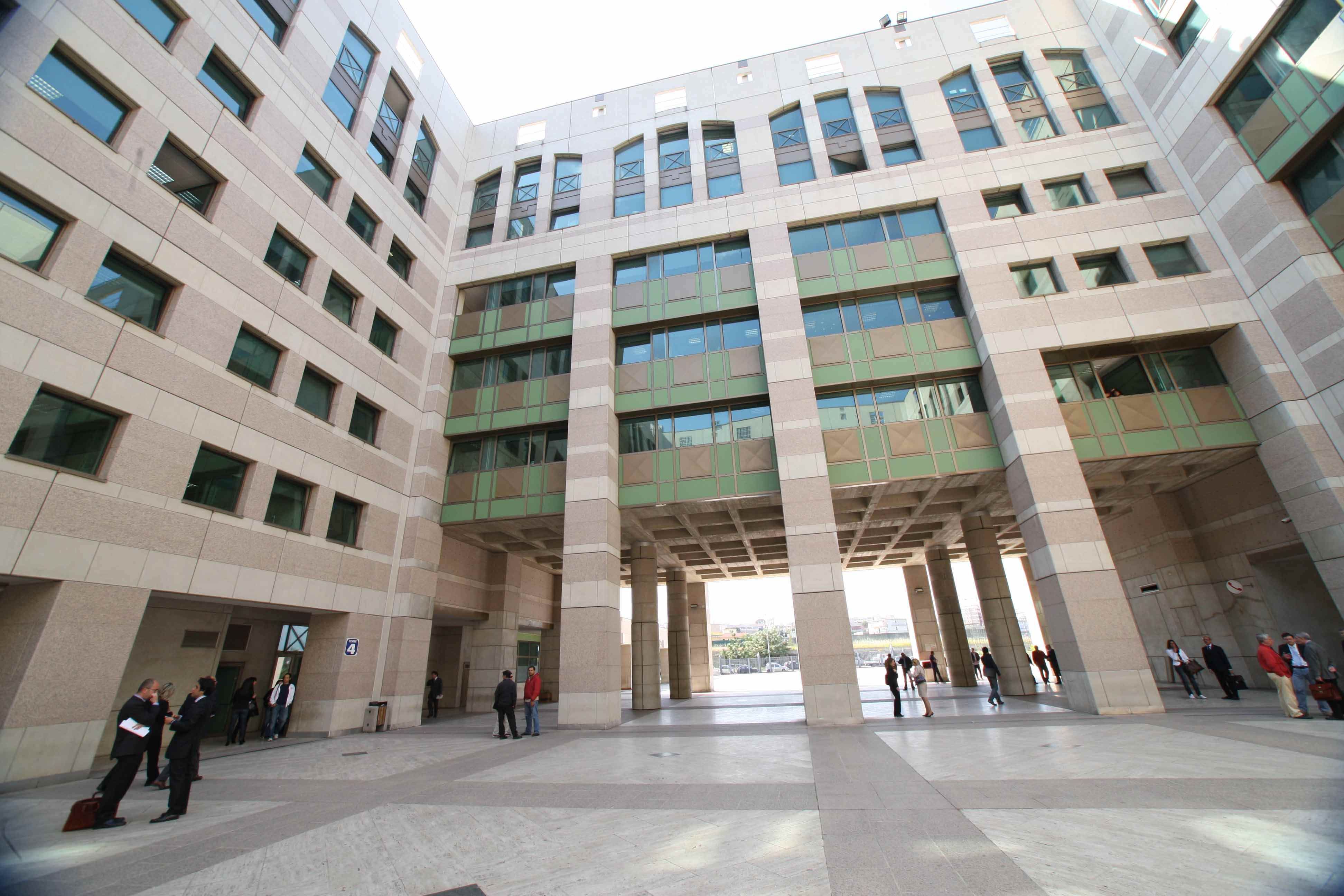 GIUSTIZIA NEL MIRINO | La sicurezza latita nei tribunali calabresi