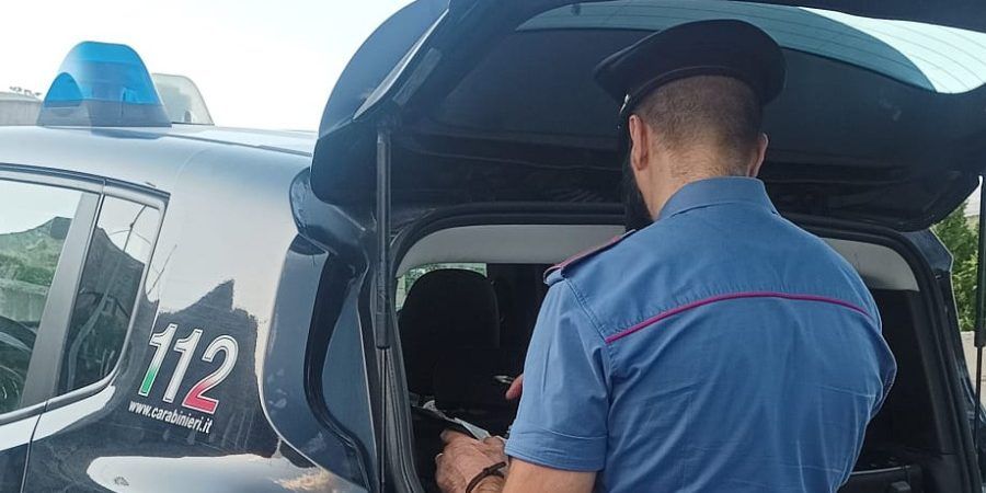 Gioia Tauro, centri estetici clandestini pubblicizzati sui social: i carabinieri smascherano due attività illegali