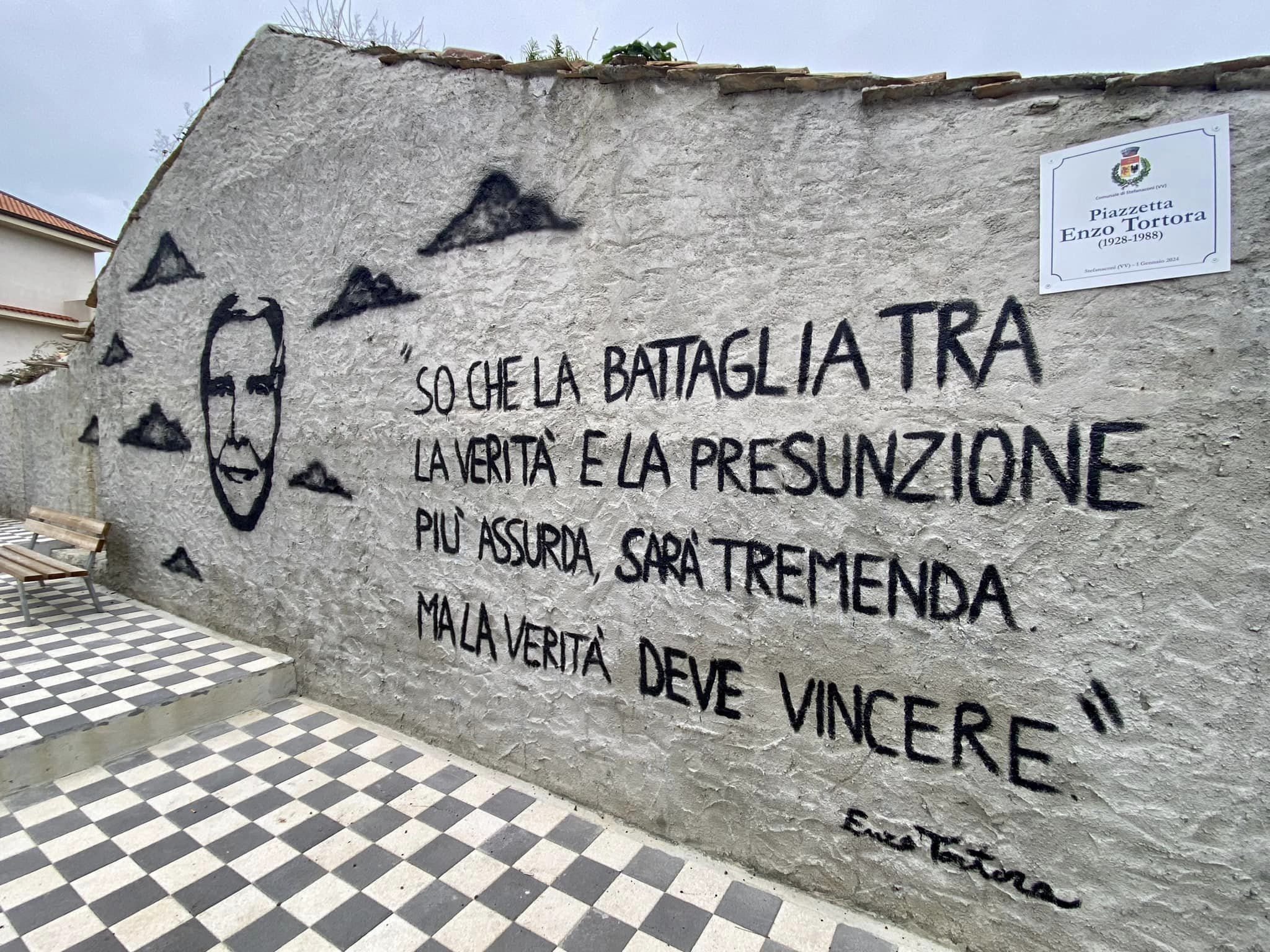Nel Vibonese una piazzetta dedicata a Enzo Tortora