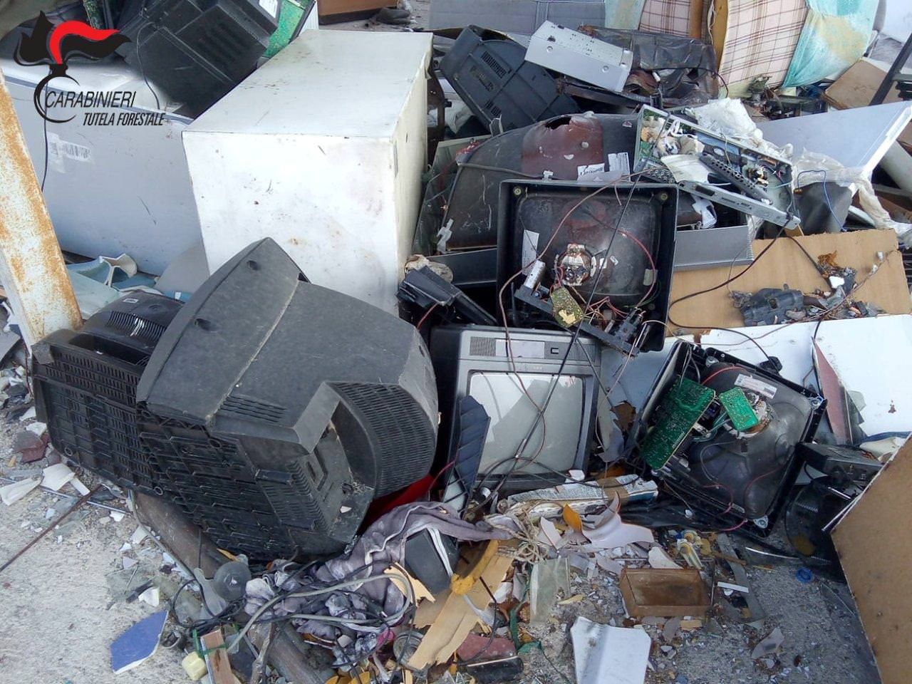 Cerchiara, sequestrata una parte del centro raccolta rifiuti