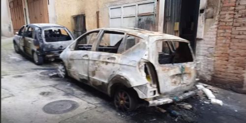 Due auto in fiamme nel giro di poche ore a Cassano