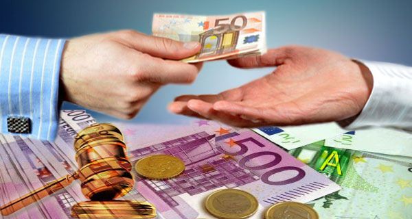 Sotto usura per far studiare il figlio, restano in carcere gli indagati