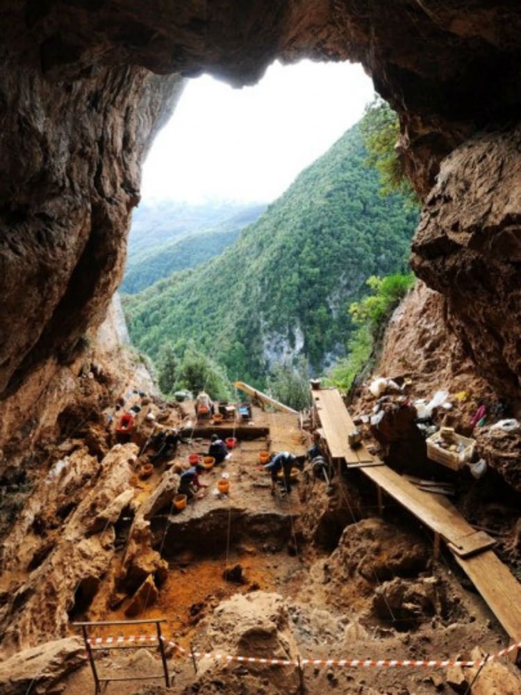 Nuovi scavi alla Grotta della monaca