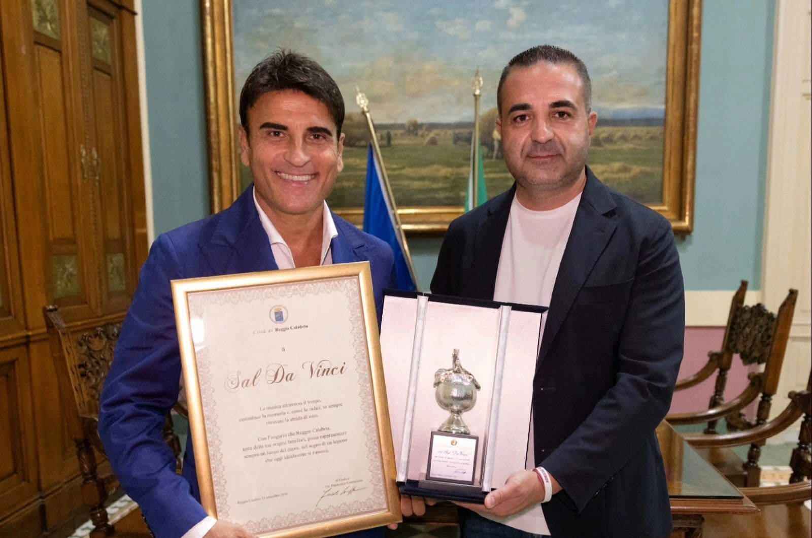 Reggio Calabria abbraccia Sal Da Vinci: l’omaggio di Cannizzaro e il legame con la terra del nonno