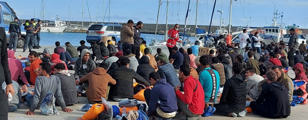 Migranti, Gasparri: “Con noi sbarchi diminuiti dell’82%”