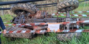 Si ribalta un trattore a Rende, ferito ricoverato in gravi condizioni