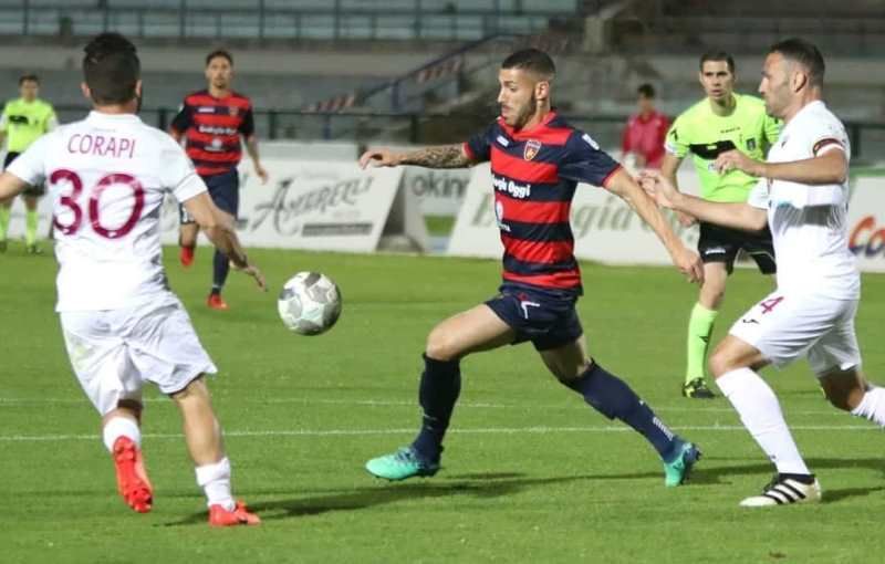 SERIE B | Tutino e Okereke si allontanano dal Cosenza