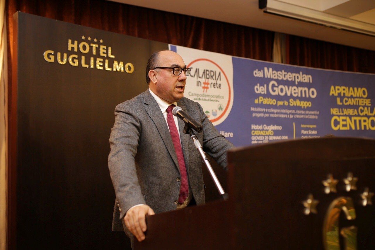 Guccione e Sculco sferzano Oliverio: «Il cambiamento? Non si vede»