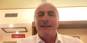 Malore improvviso in ospedale a Paola, salvato il primario Massimo Candela