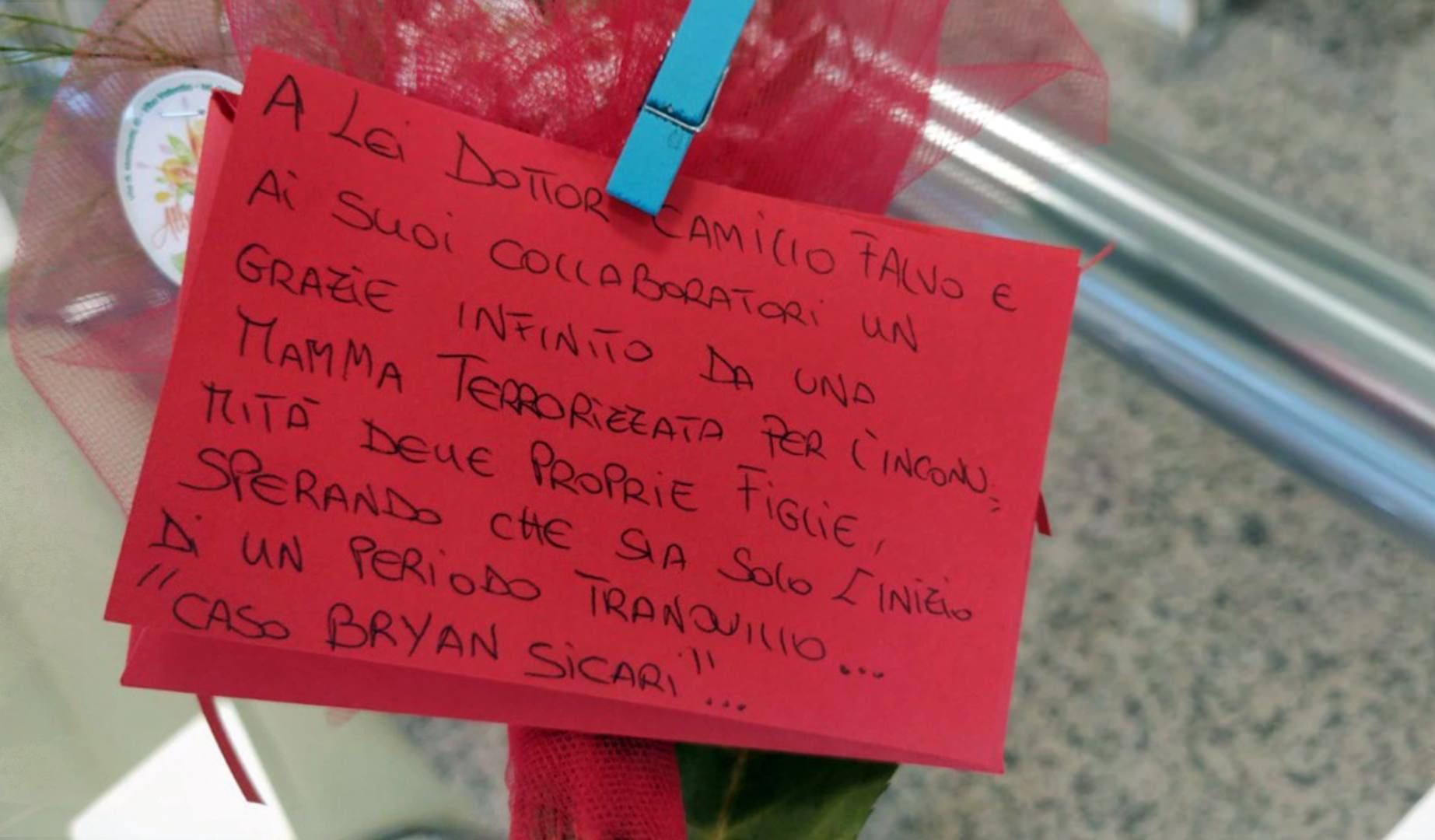 Fiori e ringraziamenti per il procuratore di Vibo