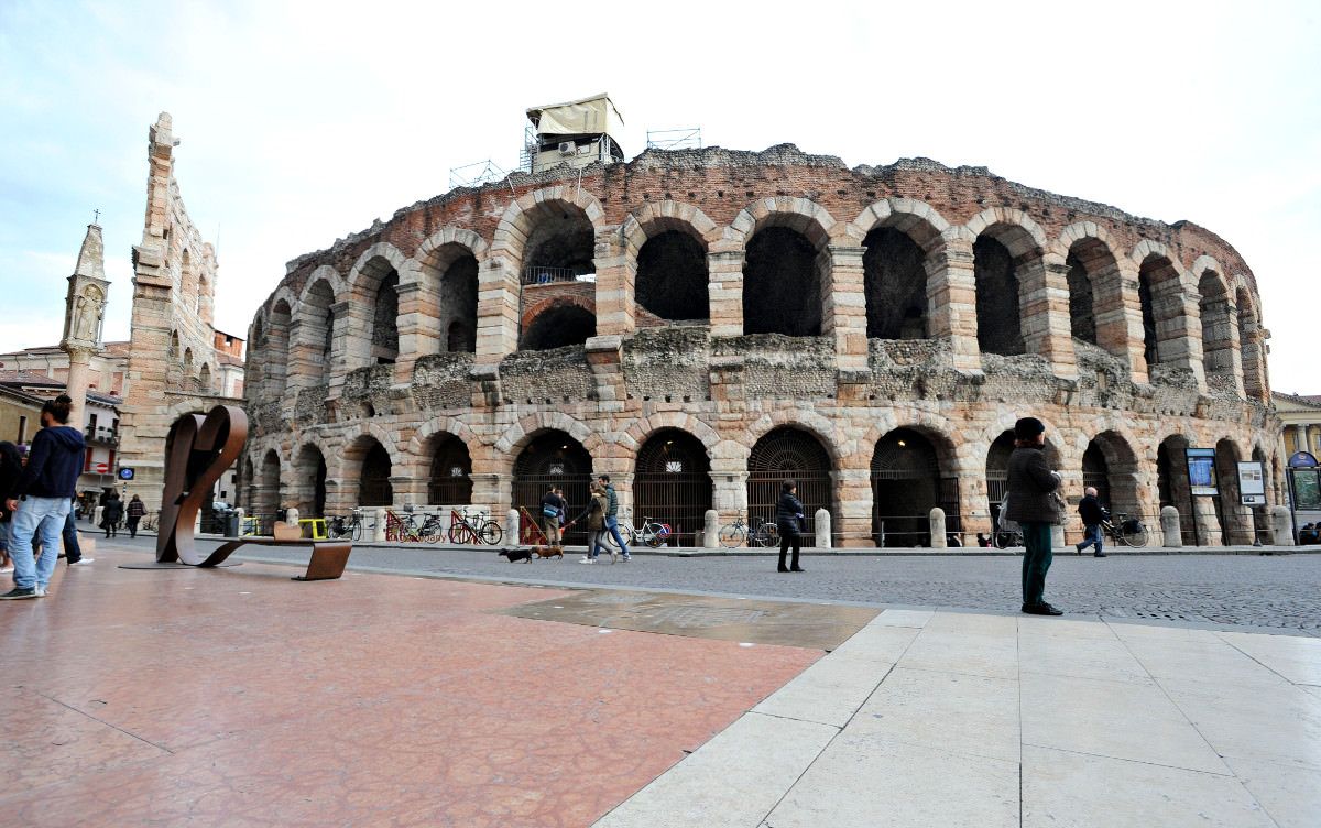 Clan in festa per il boss guarito. Le liturgie della ‘ndrangheta “conquistano” Verona