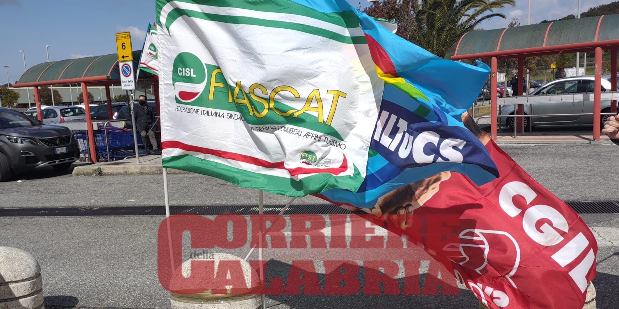 Lavoratori Carrefour, c’è l’accordo tra l’ad e i sindacati: al via la cassa integrazione